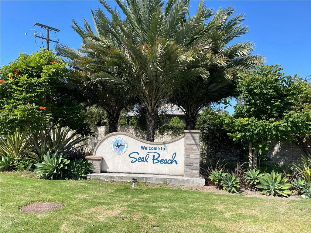Seal Beach, California 90740, United States, 2 Bedrooms Bedrooms, ,2 BathroomsBathrooms,Residential,Pending,201134