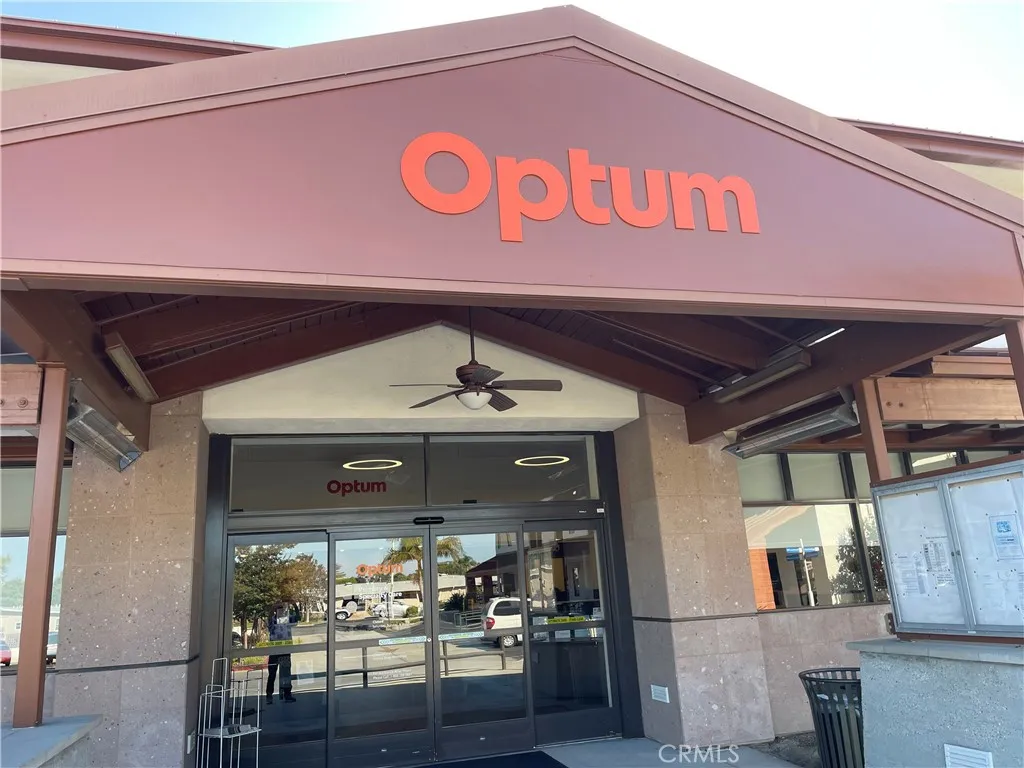 Seal Beach, California 90740, United States, 2 Bedrooms Bedrooms, ,2 BathroomsBathrooms,Residential,Pending,201134