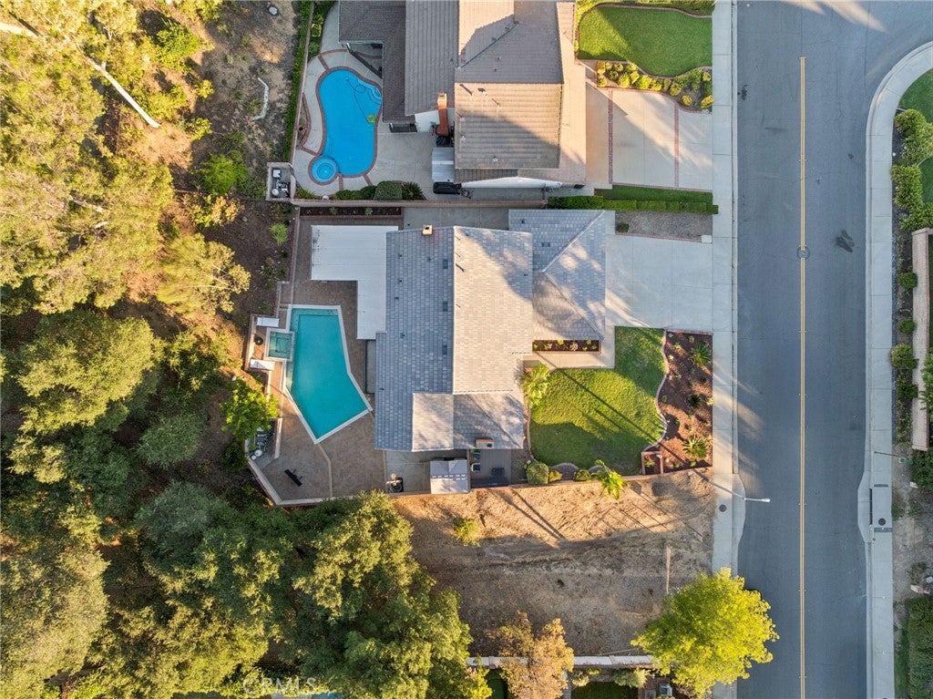 6792 Country Club Drive