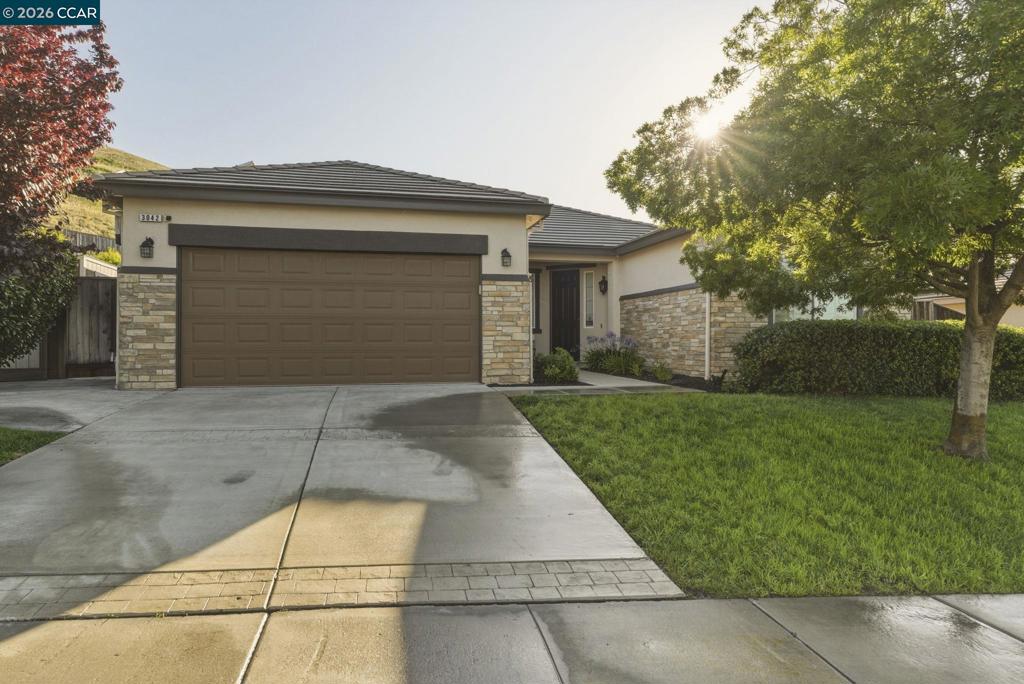 3042 Barranca Dr