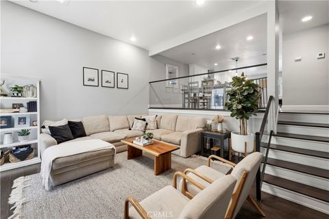 Photo of 4231 Colfax Avenue #D, Los Angeles, CA 91604 (MLS # SR26153444)