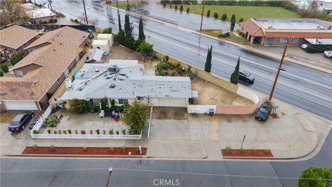 Photo of 442 N Victoria Ave, San Jacinto, CA 92583 (MLS # CV25280407)