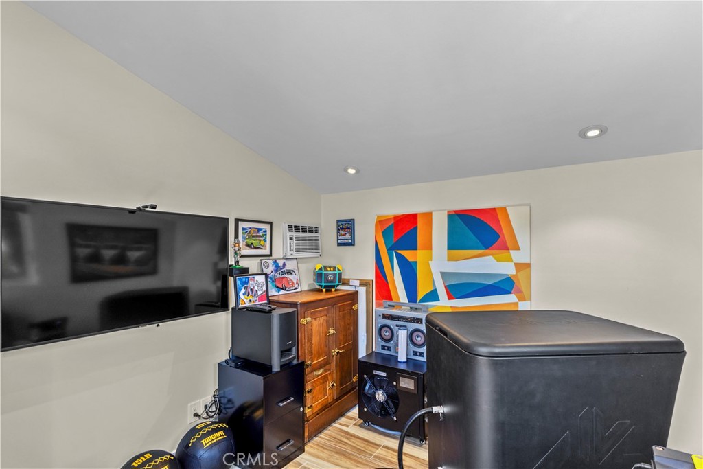 9111 Ellsworth, Huntington Beach CA 92646 - Photo 20