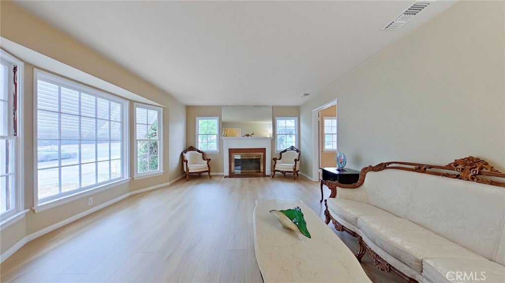 3146 N Verdugo