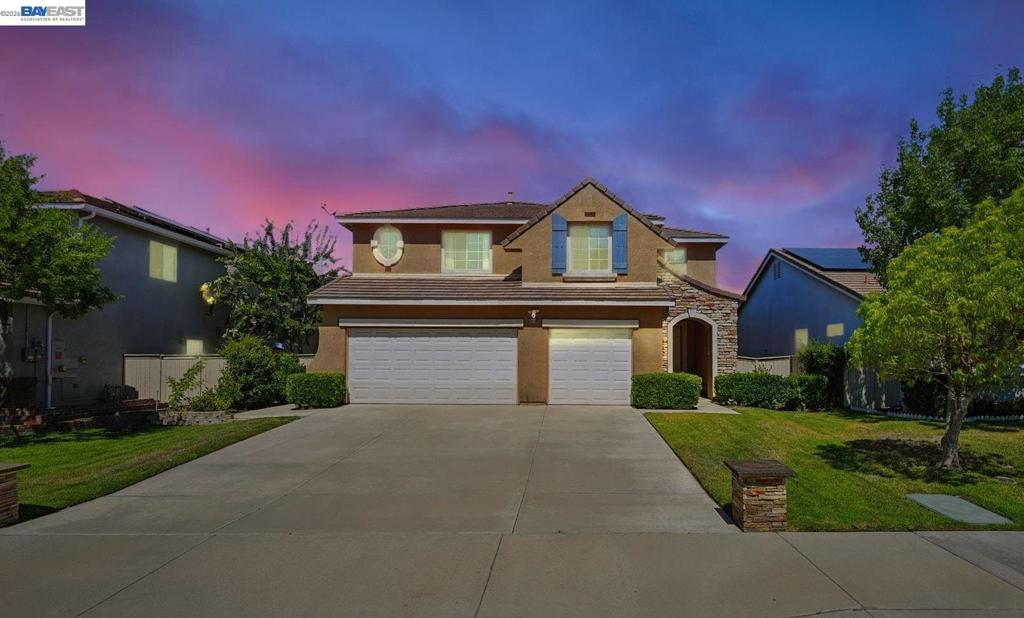 44416 44416 Nighthawk Pass