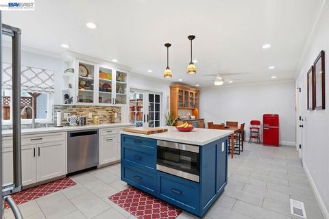Photo of 4231 Dubhe Ct CT, Concord, CA 94521 (MLS # 41133535)