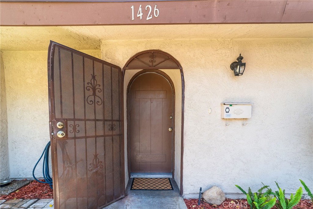1426 Fredericks