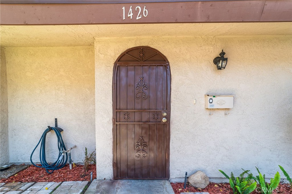 1426 Fredericks