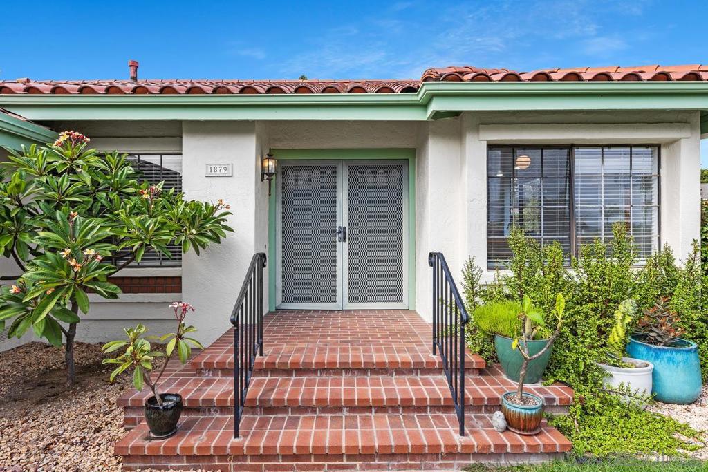1879 Maya Ct