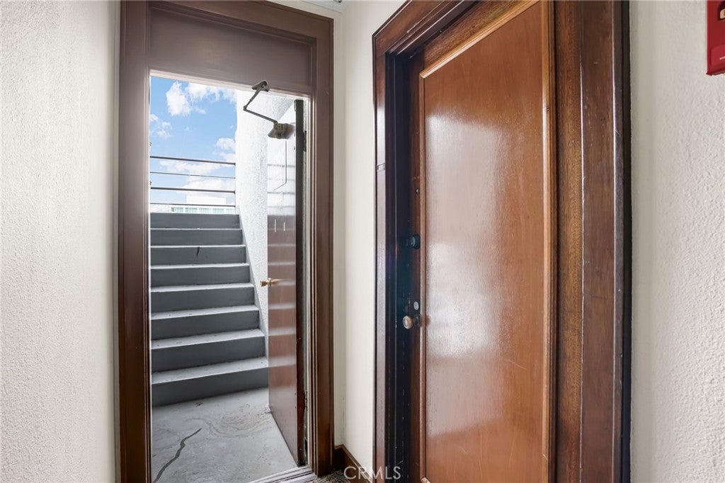 360 W Ocean Blvd. 1105