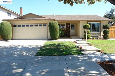 Photo of 306 S Park Victoria Dr Dr, Milpitas, CA 95035 (MLS # 41131689)
