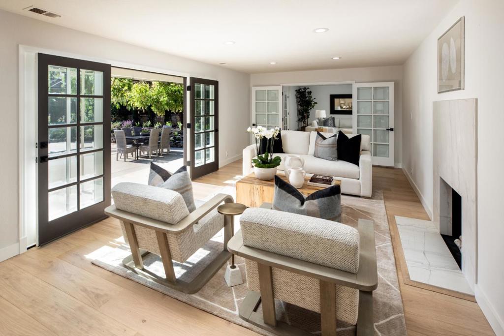 5349 Beechwood Lane