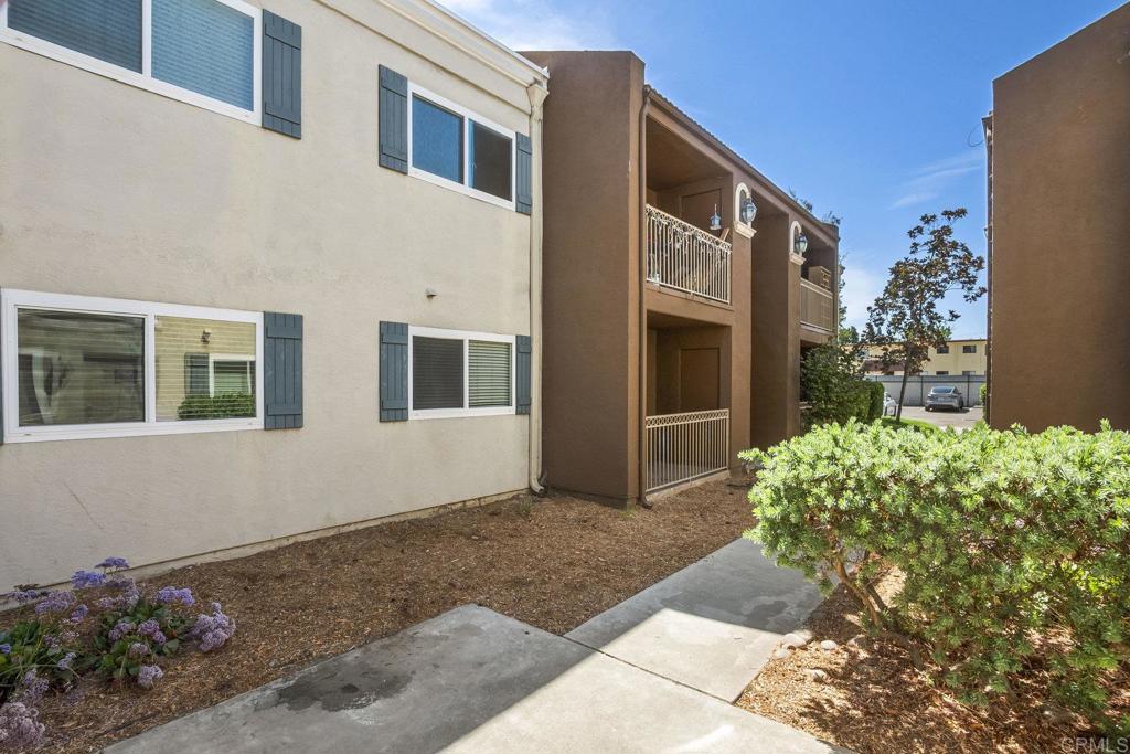 550 Graves Avenue 16