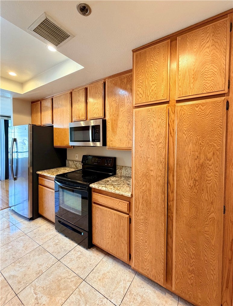 600 W 9th 1508