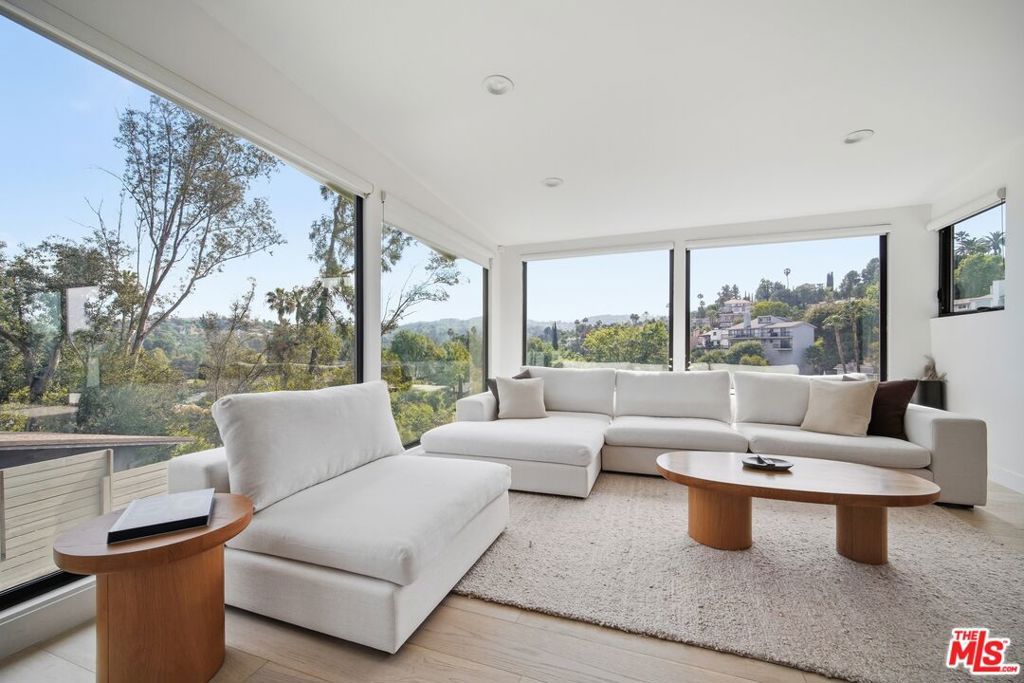 Photo of 21520 Marchena Street, Woodland Hills, CA 91364 (MLS # 26674149)