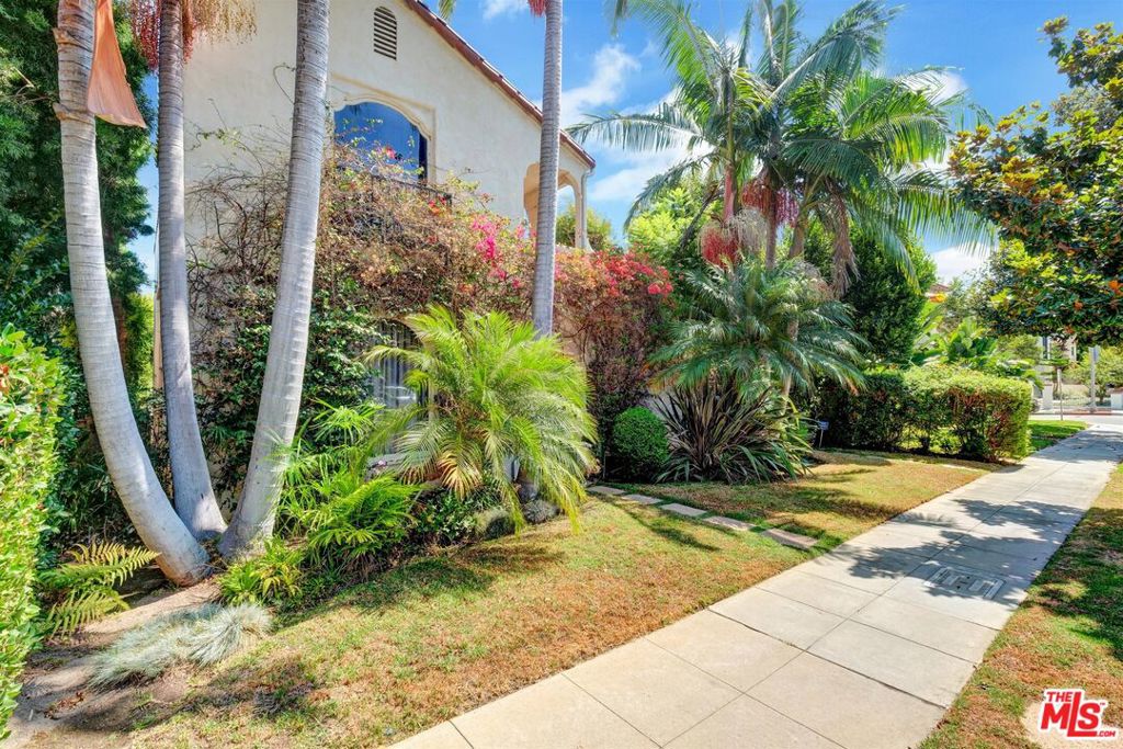 Spacious Beverly Hills 3-Bedroom Residence Just Off South Beverly Drive in Beverly Hills school district! Perfectly situated just steps south of the vibrant South Beverly Hills , restaurants , house of worship, this expansive top-floor residence offers over 1,750 square feet of living space in the heart of Beverly Hills.Step inside to a bright, open living room and kitchen that are flooded with natural light, creating a warm and inviting atmosphere. The home features 3 generous bedrooms and 2 bathrooms, along with a dedicated dining area ideal for entertaining. Additional highlights include a 2-car side-by-side parking garage, a rare and convenient amenity in this coveted location. This is a wonderful opportunity to enjoy spacious living with the best of Beverly Hills dining and shopping just outside your door.Tenant must maintain Renter's Insurance naming Landlord as Additional Insured for the full duration of occupancy.Available just for over 12+ months lease terms.