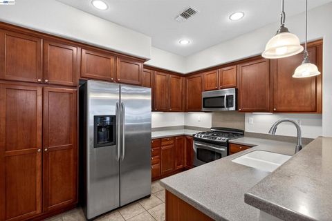 Tiny photo for 86 86 S Cortadillo St St, Mountain House, CA 95391 (MLS # 41126358)