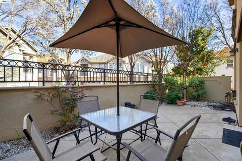 Tiny photo for 86 86 S Cortadillo St St, Mountain House, CA 95391 (MLS # 41126358)