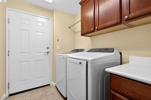 Tiny photo for 86 86 S Cortadillo St St, Mountain House, CA 95391 (MLS # 41126358)