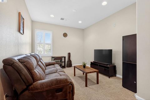 Tiny photo for 86 86 S Cortadillo St St, Mountain House, CA 95391 (MLS # 41126358)