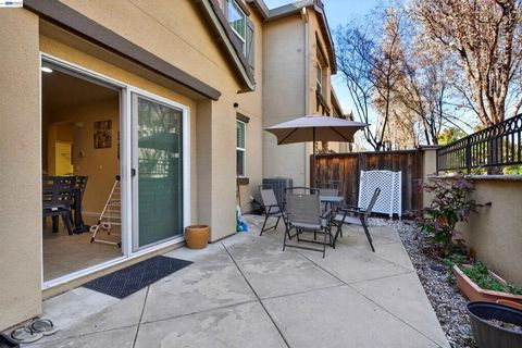 Tiny photo for 86 86 S Cortadillo St St, Mountain House, CA 95391 (MLS # 41126358)