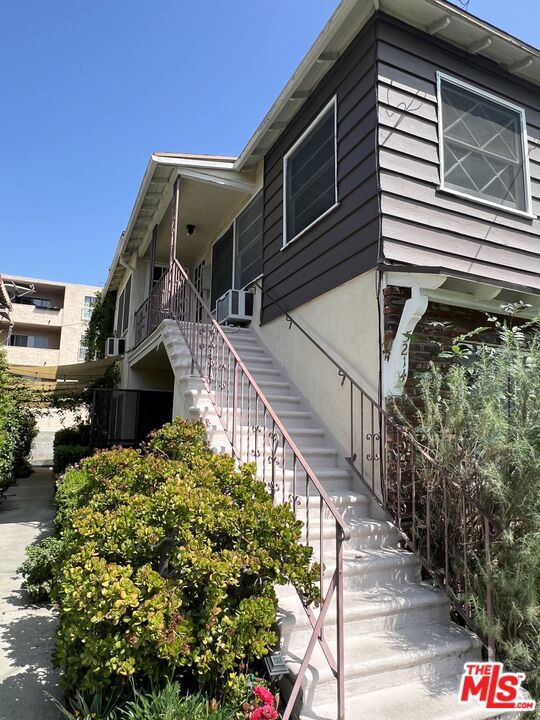 5214 Wilkinson Avenue