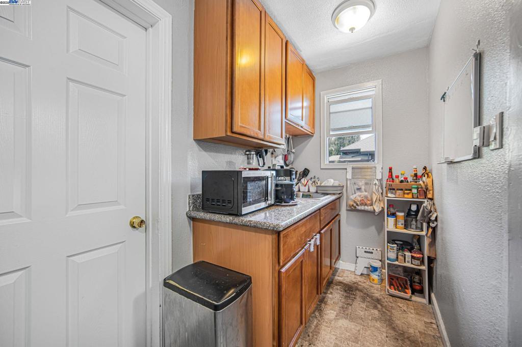 ELMWOOD - Residential Income
