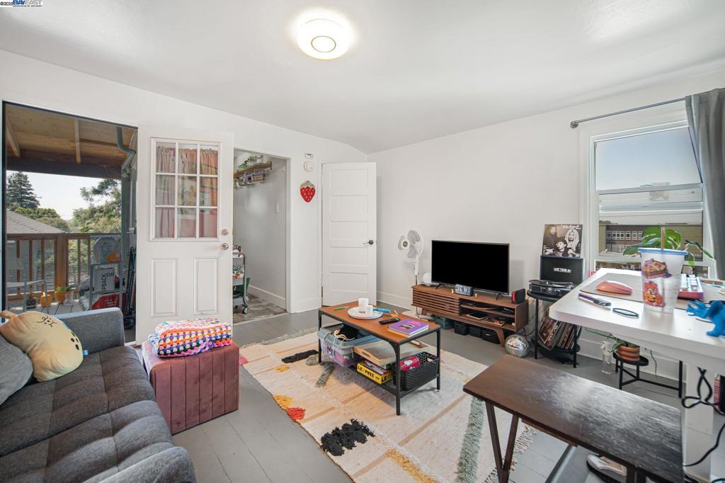 ELMWOOD - Residential Income