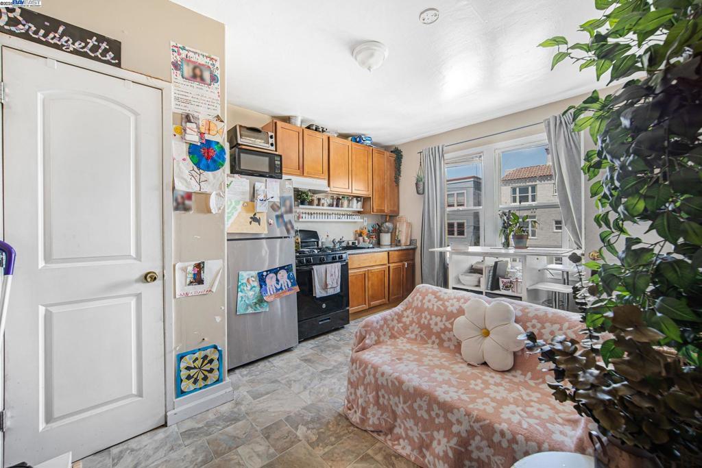 ELMWOOD - Residential Income