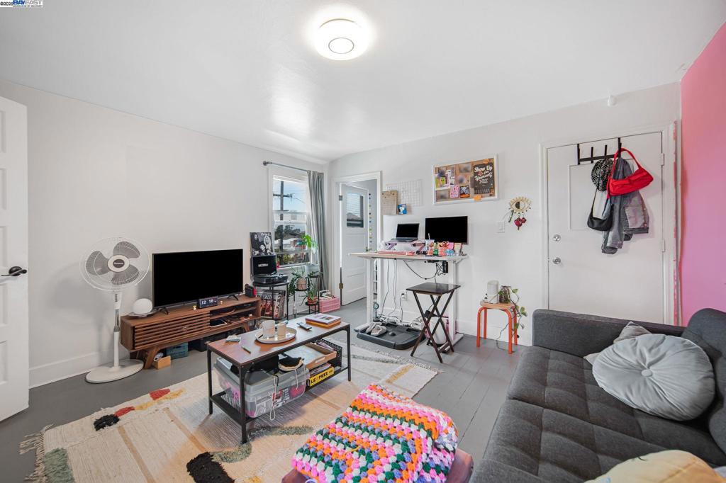 ELMWOOD - Residential Income