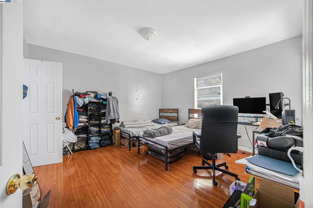 ELMWOOD - Residential Income