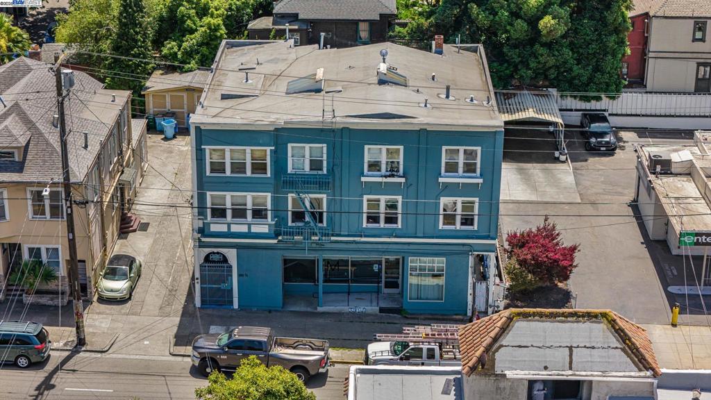 ELMWOOD - Residential Income