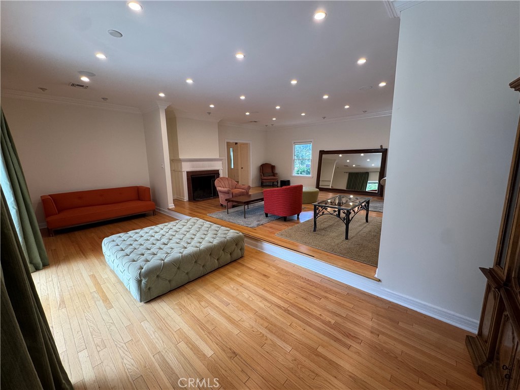 Bixby Knolls (BK) - Residential Lease