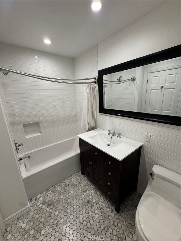 Bixby Knolls (BK) - Residential Lease