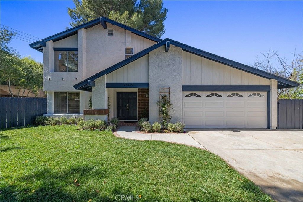 Photo of 24603 Little Oak Ln, Newhall, CA 91321 (MLS # SR26054654)