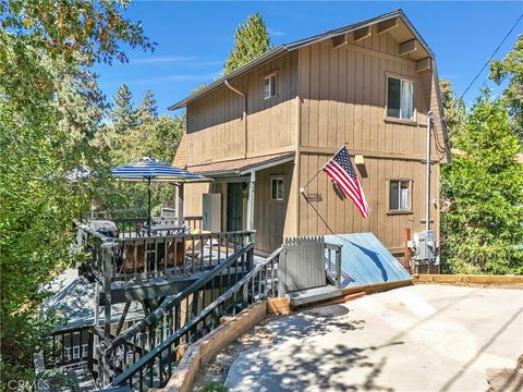 Photo of 32794 Cougar Lane, Arrowbear, CA 92382 (MLS # TR26039223)