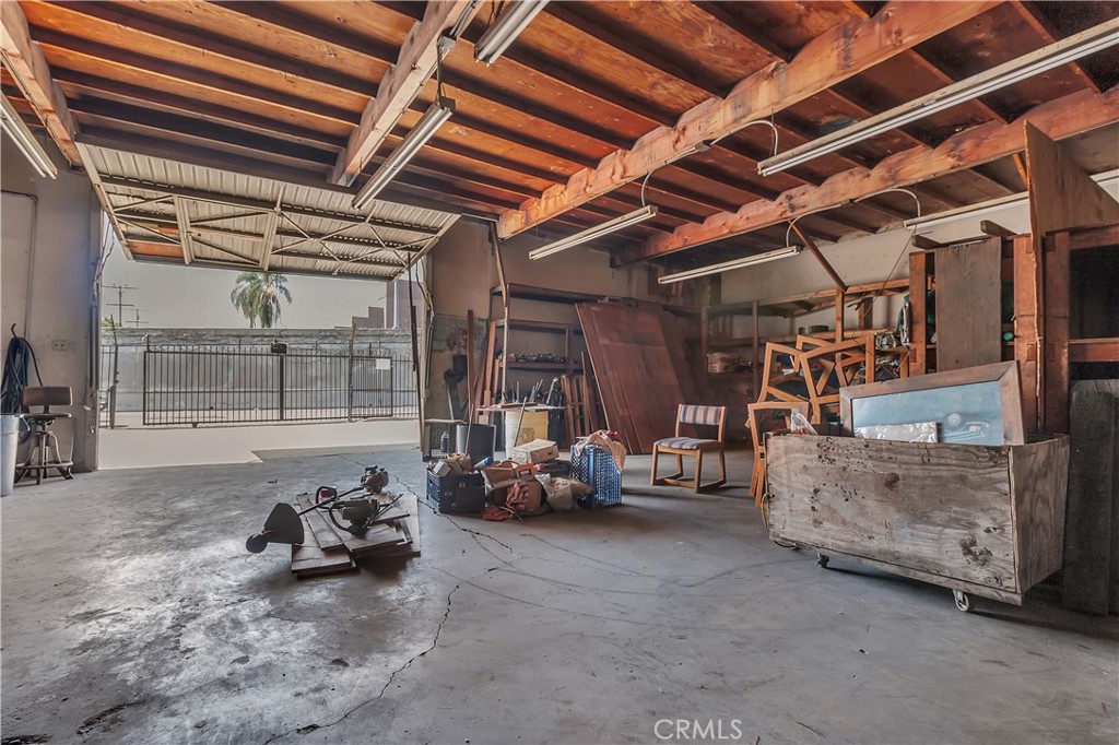 411 E Rosecrans Avenue