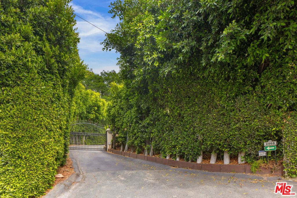 2468 Coldwater Canyon Drive