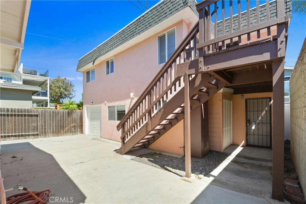 3046 S Kerckhoff
