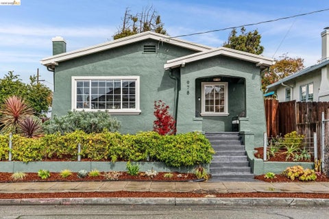 Photo of 978 63Rd St, Oakland, CA 94608 (MLS # 41152098)