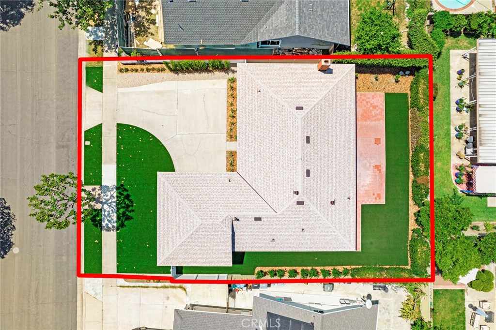 709 E Meadowbrook Avenue