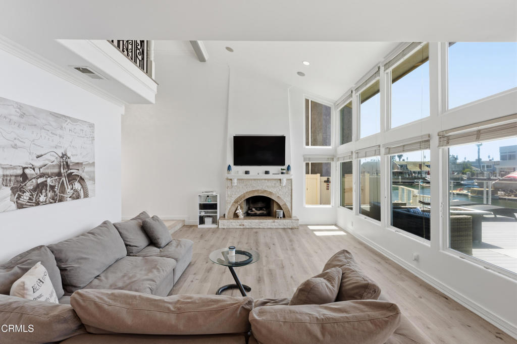 Oxnard, California, 93035, United States, 3 Bedrooms Bedrooms, ,3 BathroomsBathrooms,Residential,Active,2041442
