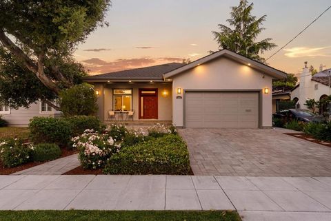 Photo of 1246 University Avenue, San Jose, CA 95126 (MLS # ML82048373)