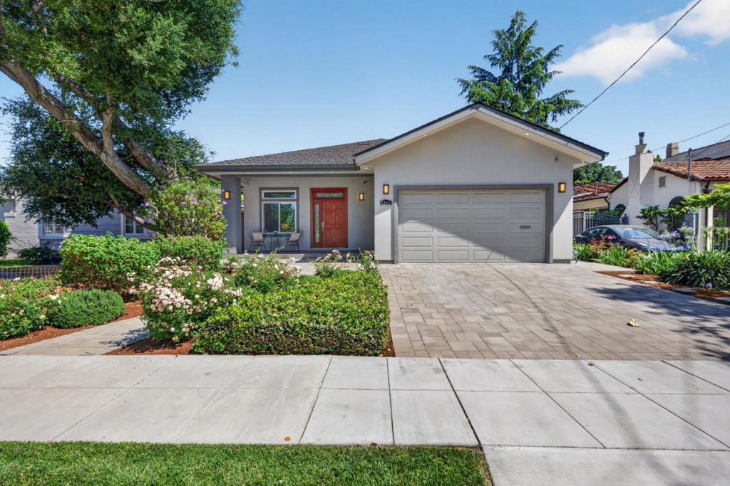 1246 University Avenue
