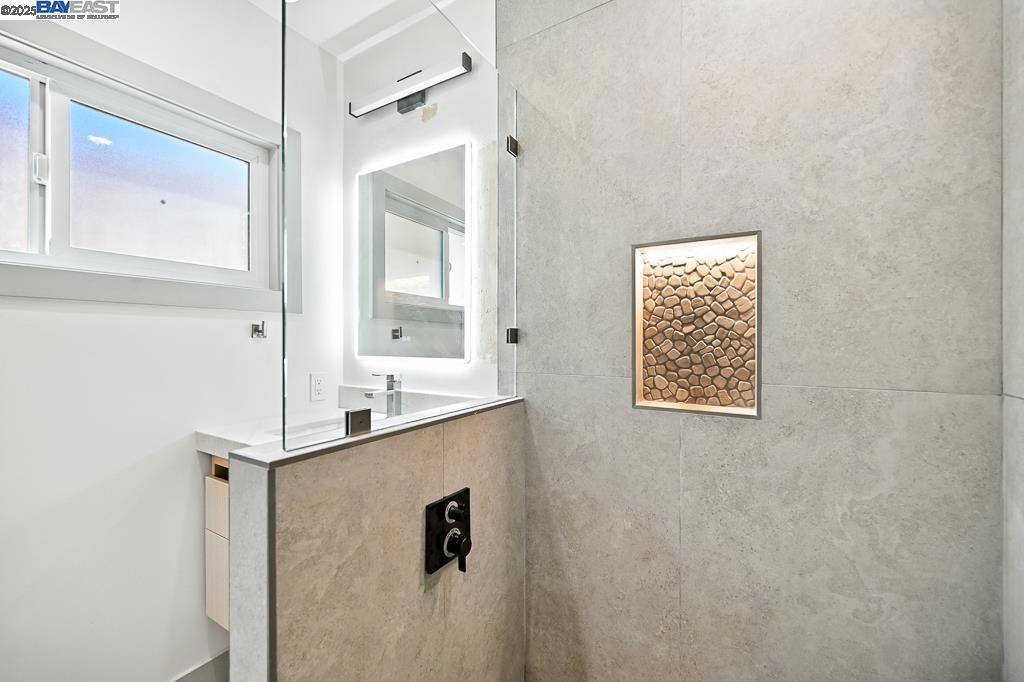 BERKELEY HILLS - Residential