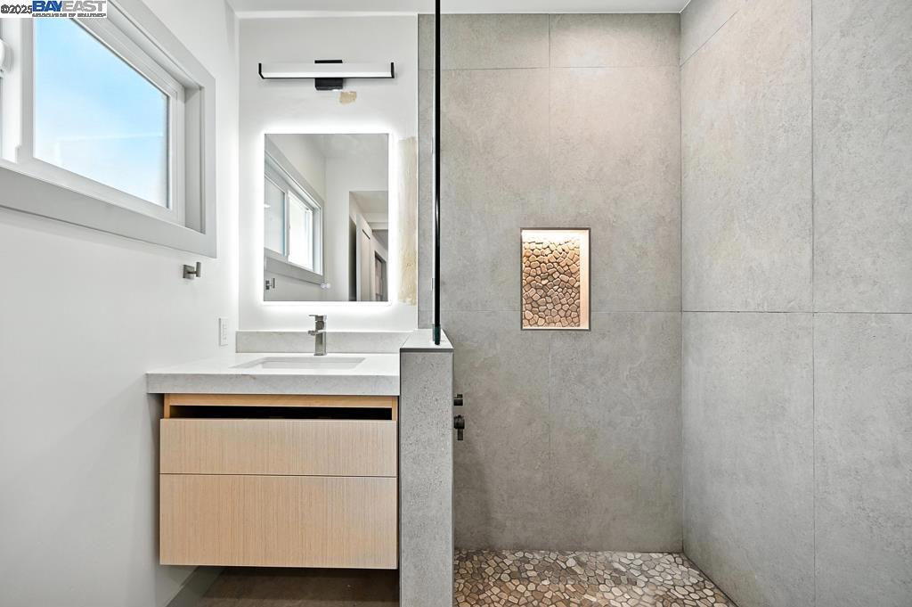 BERKELEY HILLS - Residential
