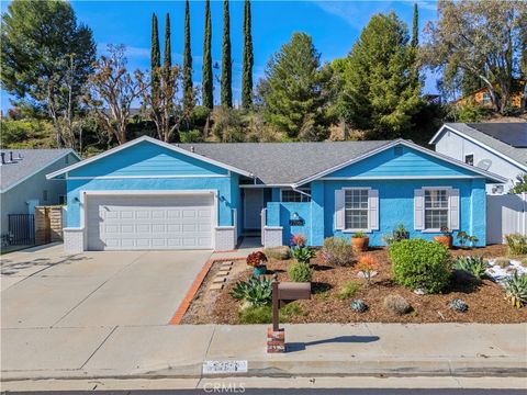 Photo of 27061 Alabastro Dr, Valencia, CA 91354 (MLS # SR26040770)