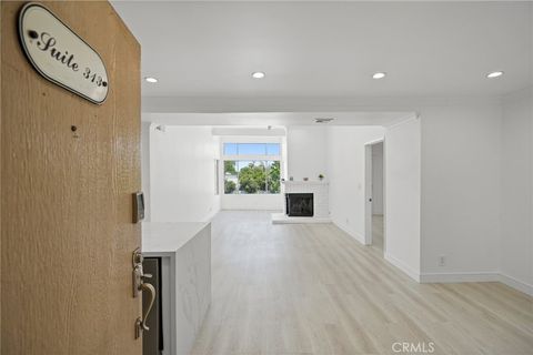 Photo of 7800 Topanga Canyon, Canoga Park, CA 91304 (MLS # SR26101806)