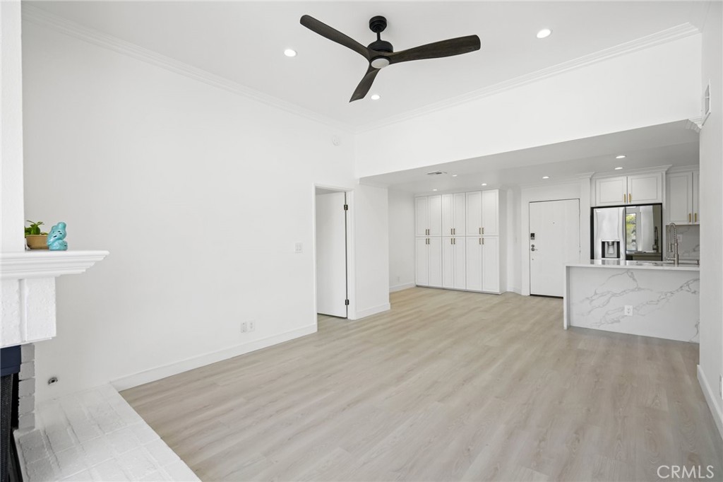 7800 Topanga Canyon Boulevard 313