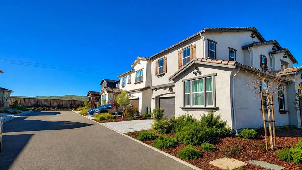 7313 Umberto Place